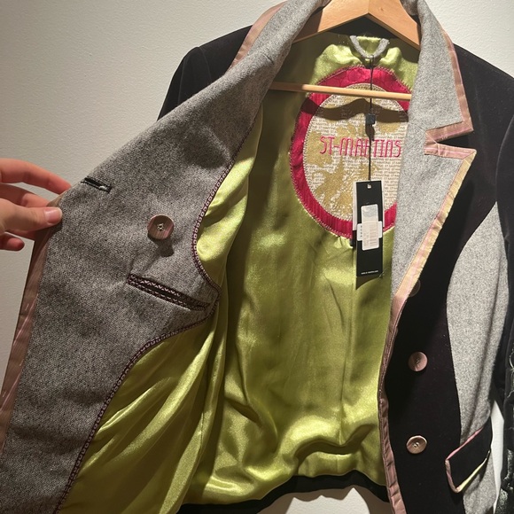 Velvet Detailed St. Martins Designer Blazer - Picture 3 of 7